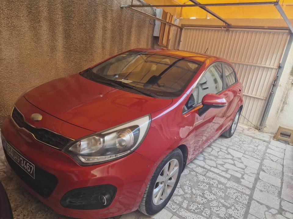 kia-rio-2013-rouge-ariana-34000dt
