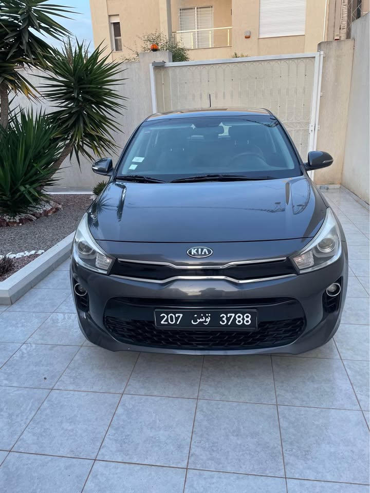 kia-rio-face-avant-grise