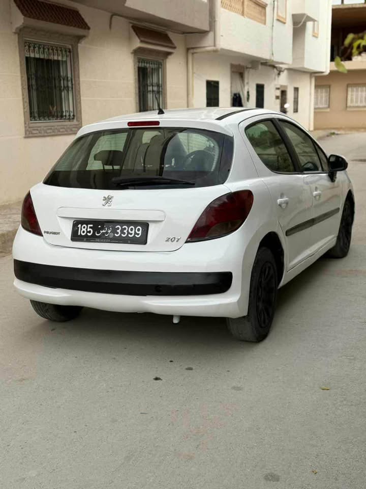 peugeot-207-cote-droit-proprete-carrosserie