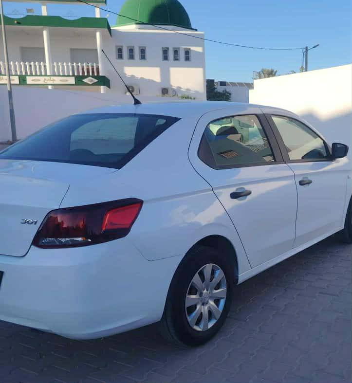 peugeot-301-face-avant-blanche