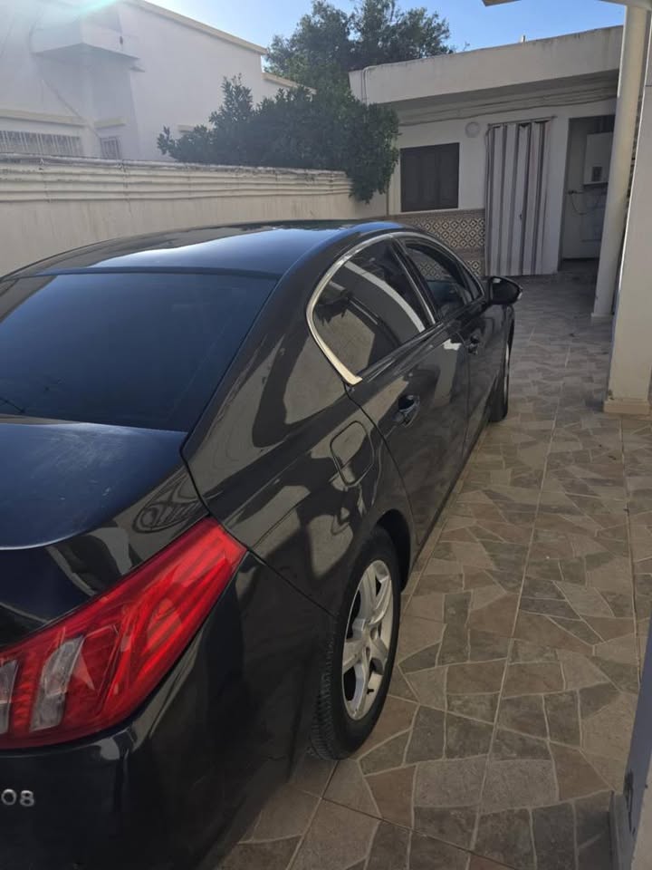 peugeot-508-2012-boite-automatique