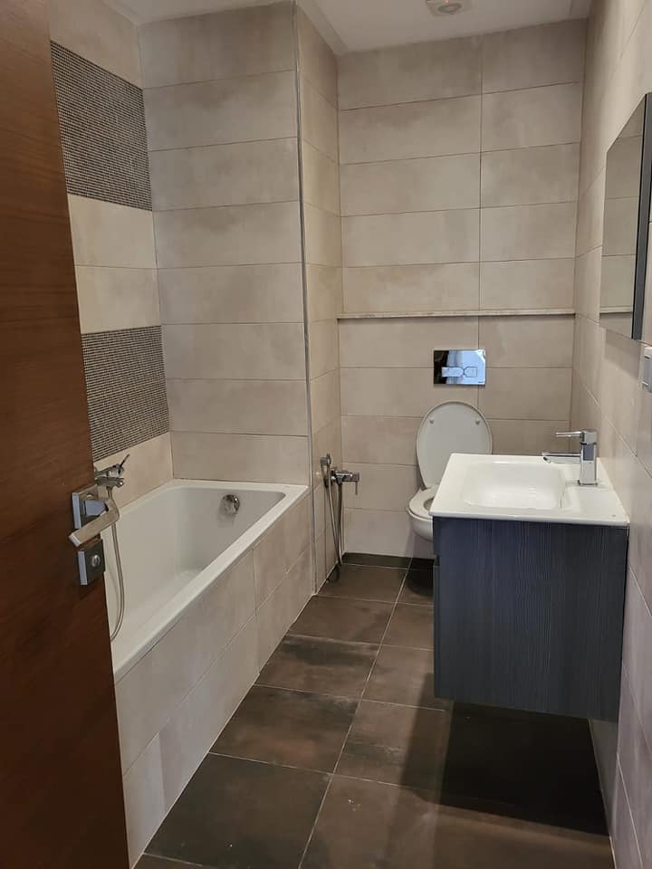 salle-de-bain-moderne-soukra-appartement-s1