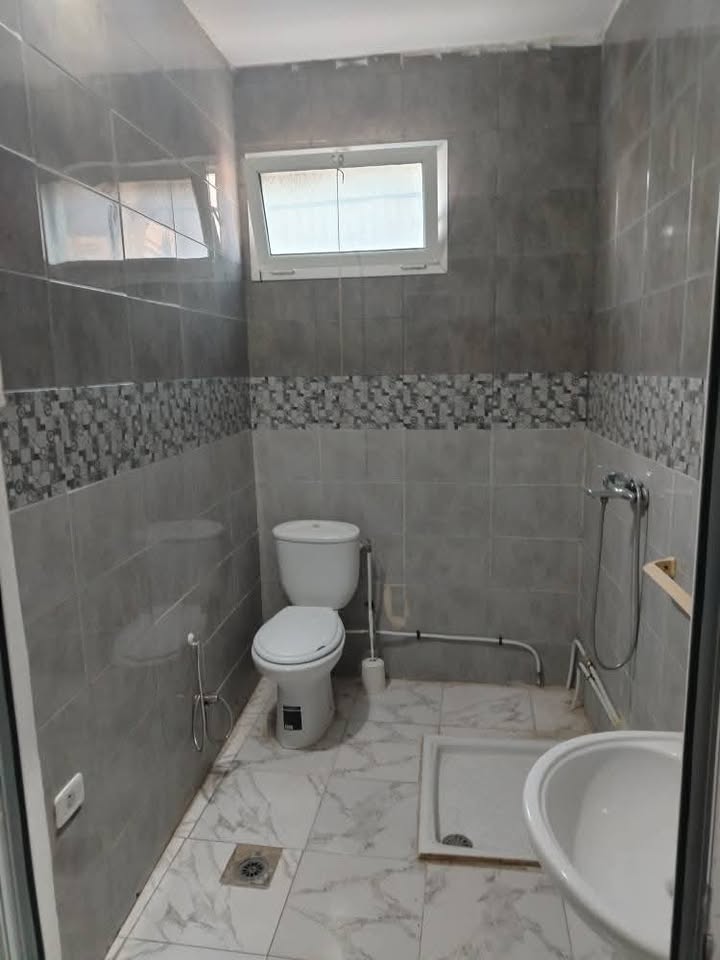 salle-deau-douche-s2-jardins-el-menzah-1