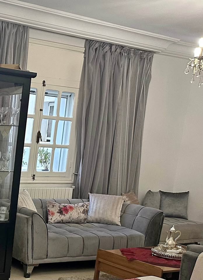 salon-gris-canape-3-places-2-places-pouf-ezzahra