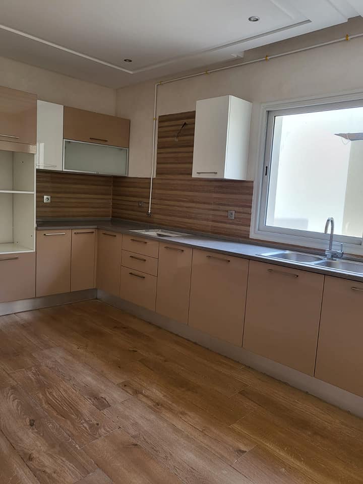 soukra-appartement-s1-cuisine-equipee-sechoir