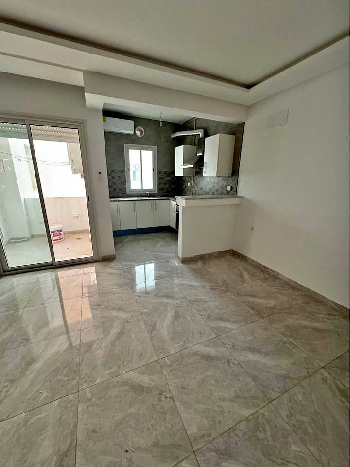 studio-s1-laouina-cite-el-wahat-salon-cuisine-ouverte