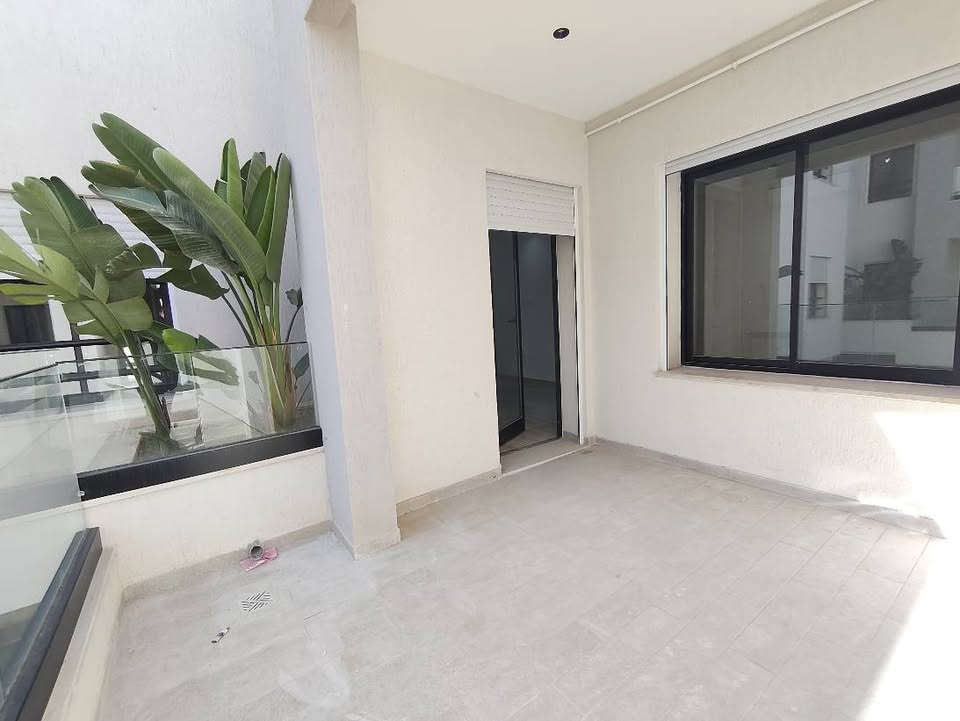 terrasse-spacieuse-appartement-soukra