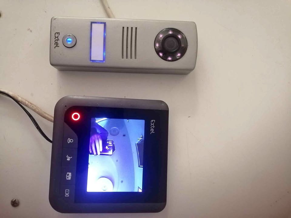 visiophone-extel-ecran-interieur-fouchena