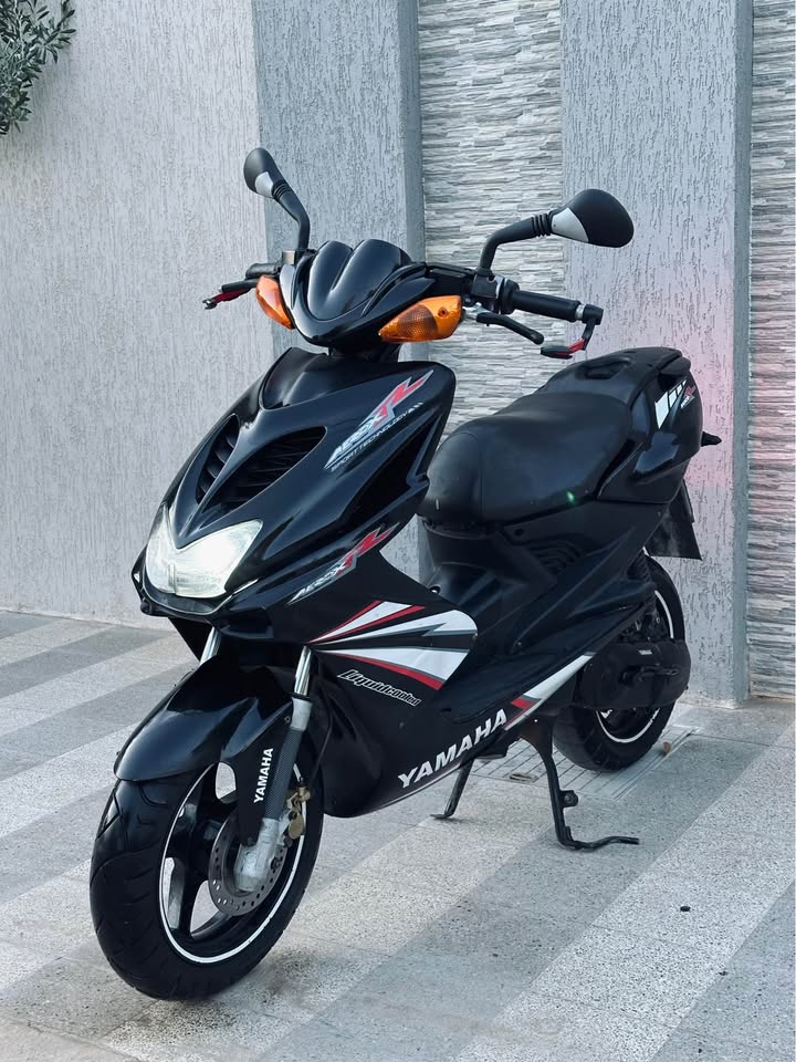 yamaha-nitro-carrosserie-propre