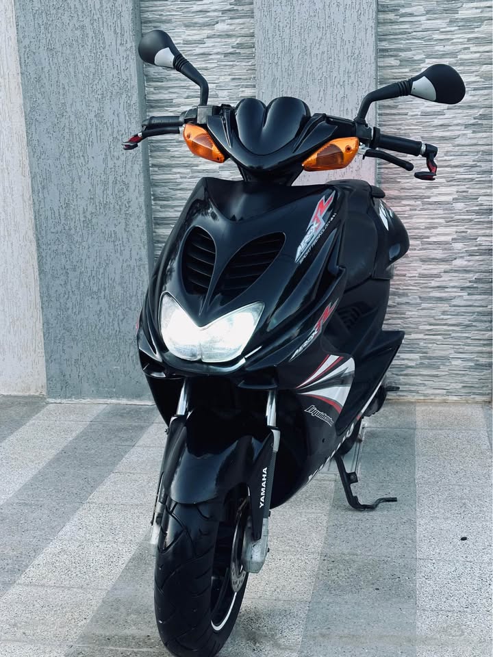 yamaha-nitro-manouba-avant