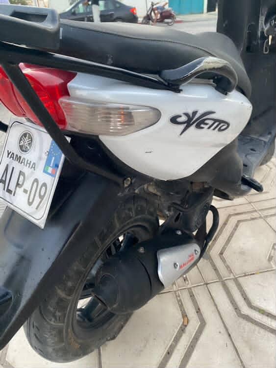 yamaha-ovetto-arriere-feux-allumes
