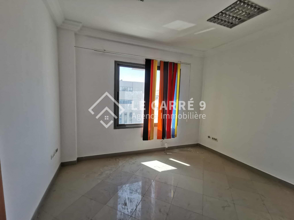 accueil-bureau-professionnel-lac-3-residence-gardee