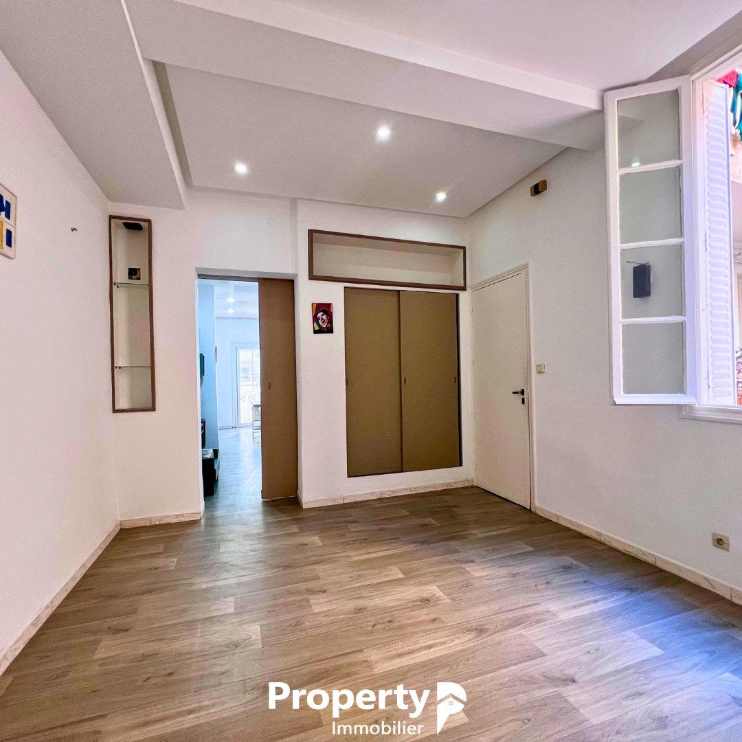 bureau-4-pieces-a-louer-avenue-hedi-nouira-tunis