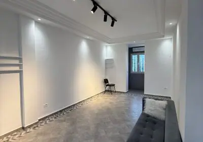 Bureau open space 30 m² à louer à El Manar 2 – kitchenette et climatisation – Bureaux et Plateaux – Tunis – photo 1