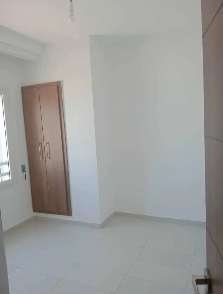 chambre-avec-dressing-s2-a-louer-manouba