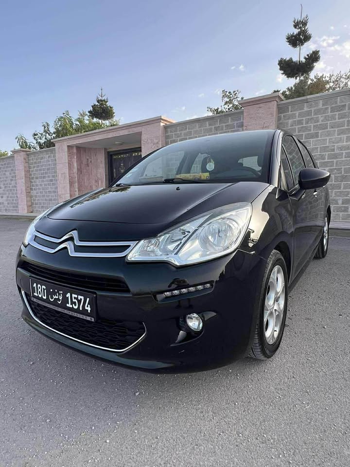 citroen-c3-2015-noire-face-avant-gauche