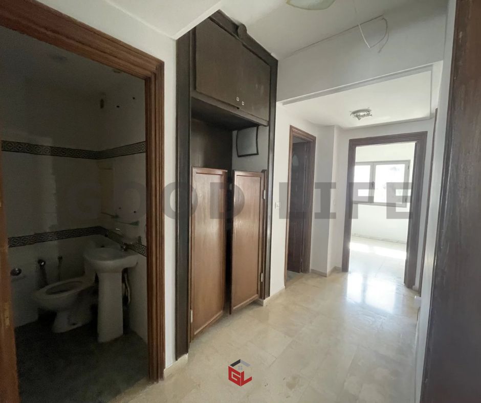 couloir-bureau-professionnel-lac1-tunis