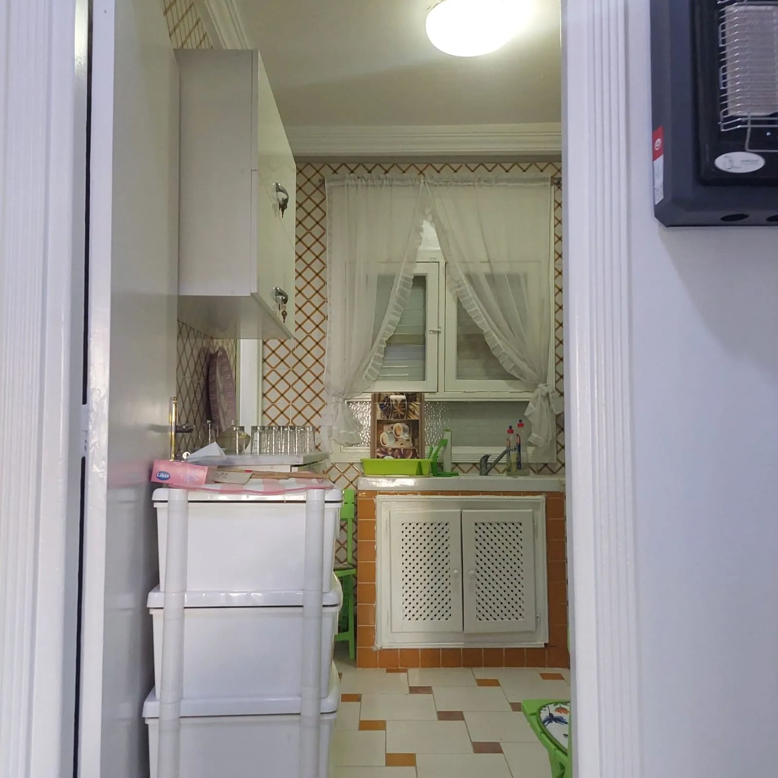 cuisine-equipee-appartement-el-menzah-7-ariana