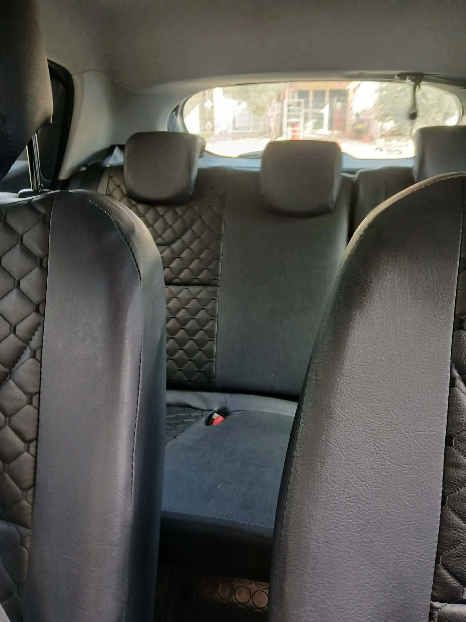 enault-clio-4-2019-sieges-arriere-interieur-propre