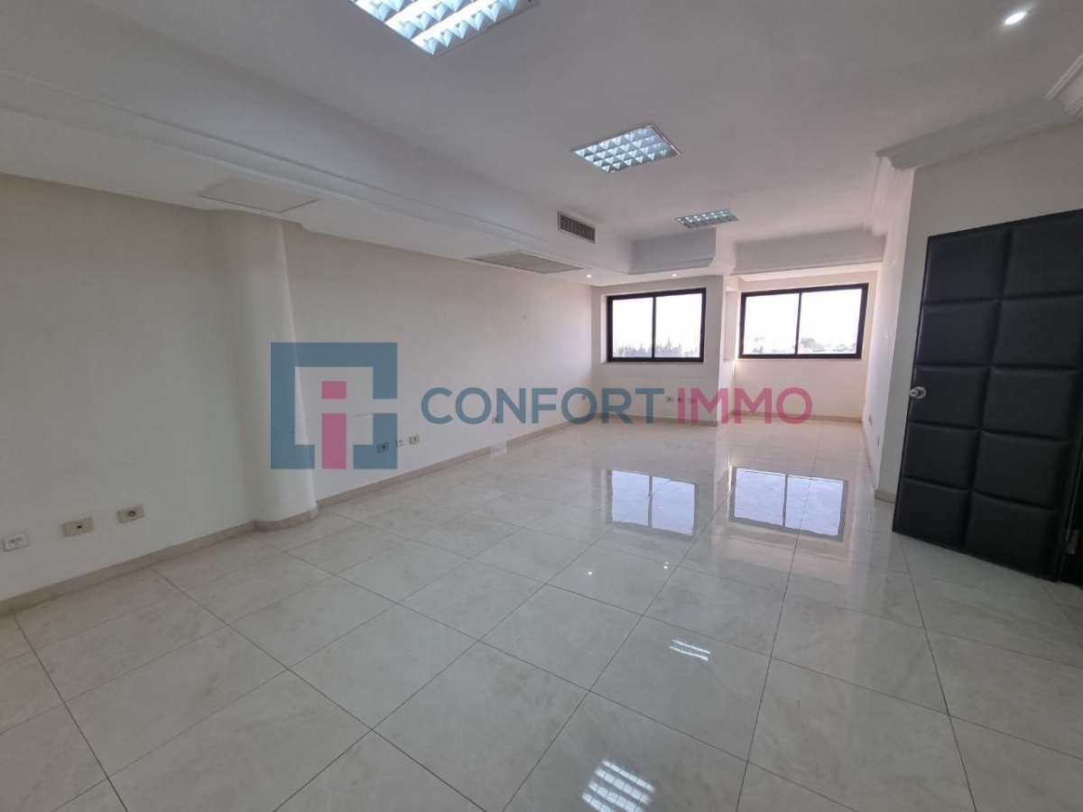 etage-bureautique-complet-lac1-open-space