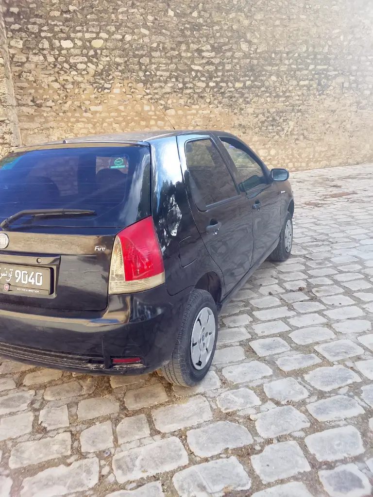 fiat-palio-3-fire-2010-vue-3-4-arriere-occasion-tunisie