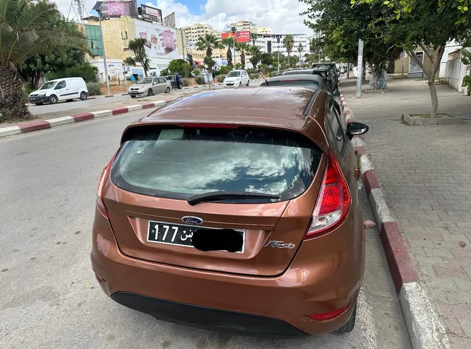 ford-fiesta-2014-arriere-feux