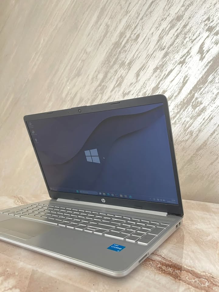 hp-15-dw300nk-double-stockage-1to-hdd-plus-ssd