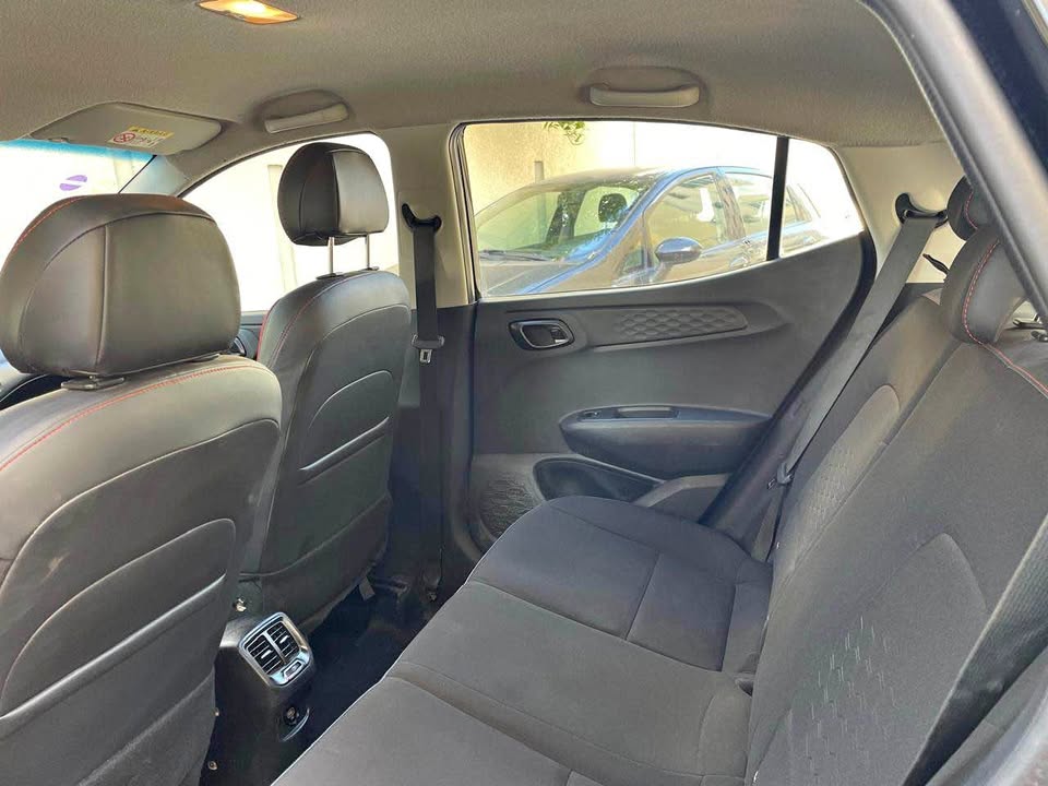 hyundai-grand-i10-noire-citadine-economique-tunisie