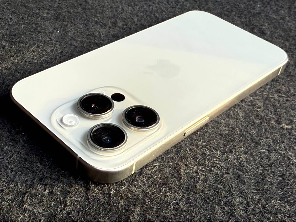 iphone-15-pro-ip68-etanche-tunis