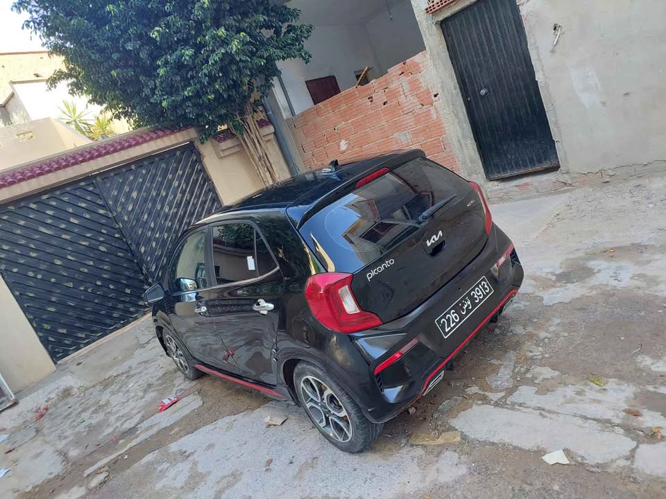 kia-picanto-gt-line-arriere-3-4-droit-ben-arous