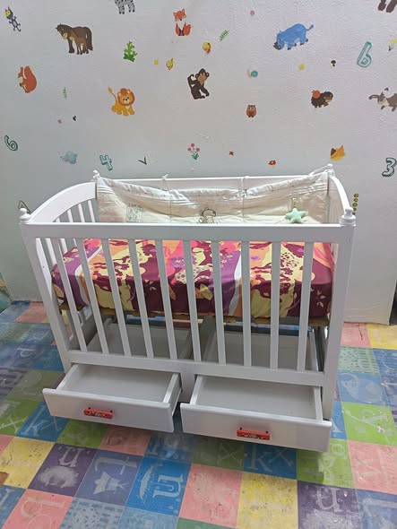 lit-bebe-barreaux-bois-ben-arous-200dt