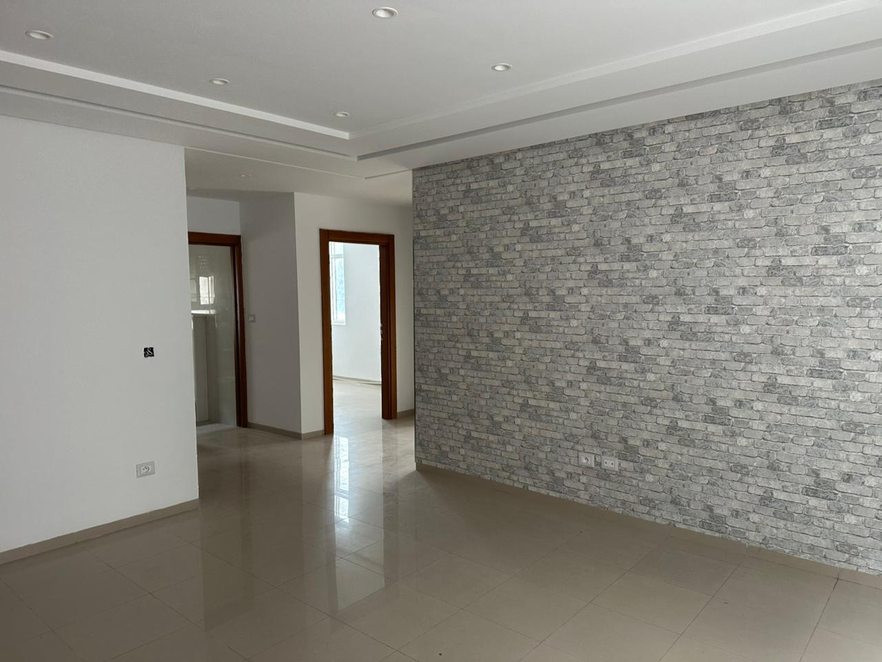 location-bureau-sahloul-3-mur-decoratif-pierre