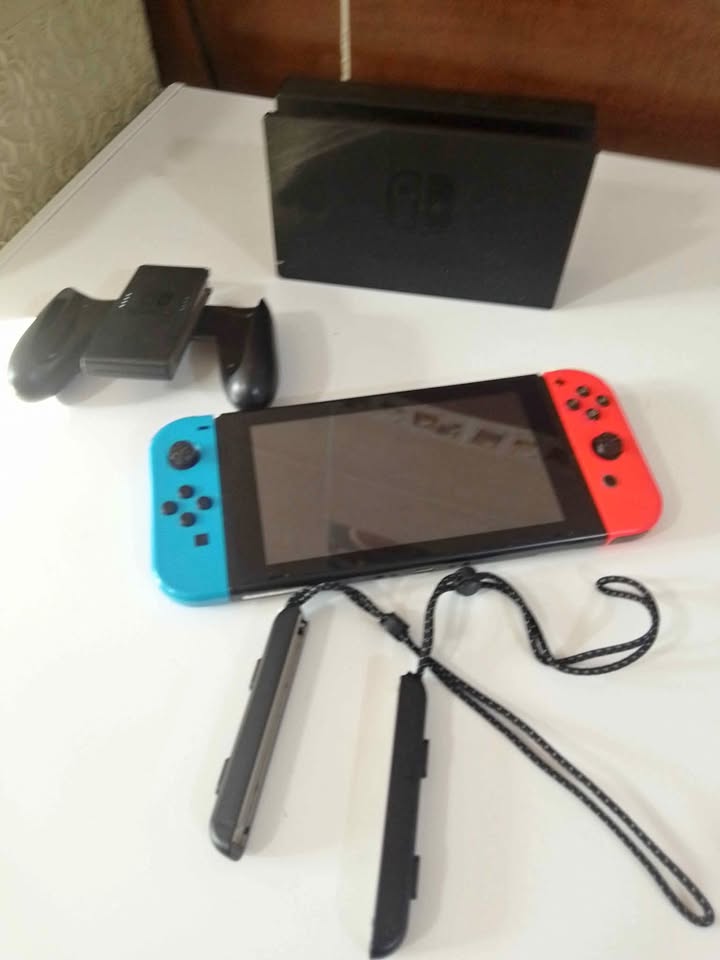 nintendo-switch-joycon-rouge-bleu-tunisie