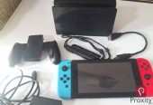 Nintendo Switch avec accessoires à vendre à La Manouba – console en bon état, prix 600 TND – Jeux vidéo et Consoles – Manouba – photo 1