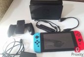 Nintendo Switch avec accessoires à vendre à La Manouba – console en bon état, prix 600 TND – Jeux vidéo et Consoles – Manouba – photo 2