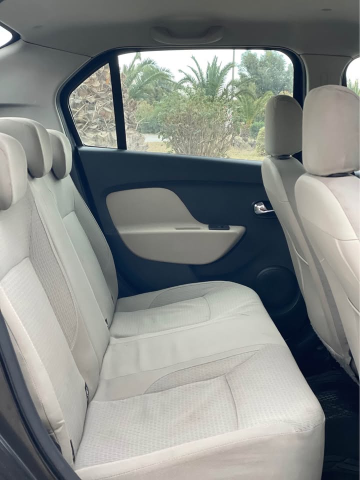 renault-symbol-2014-banquette-arriere