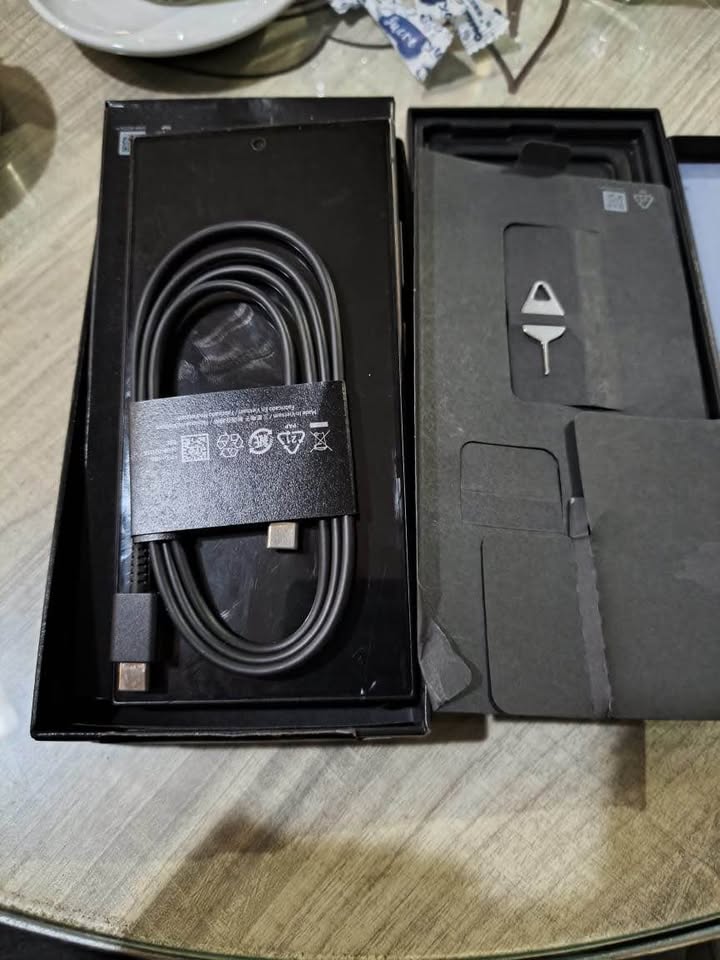 samsung-s24-ultra-occasion-presque-neuf-avec-boite