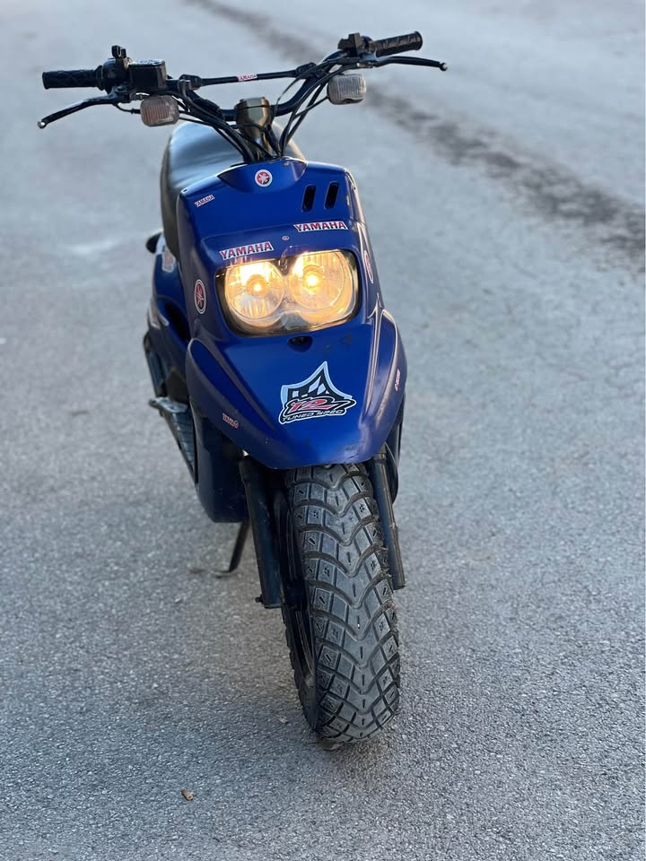 scooter-yamaha-booster-bon-etat-ariana