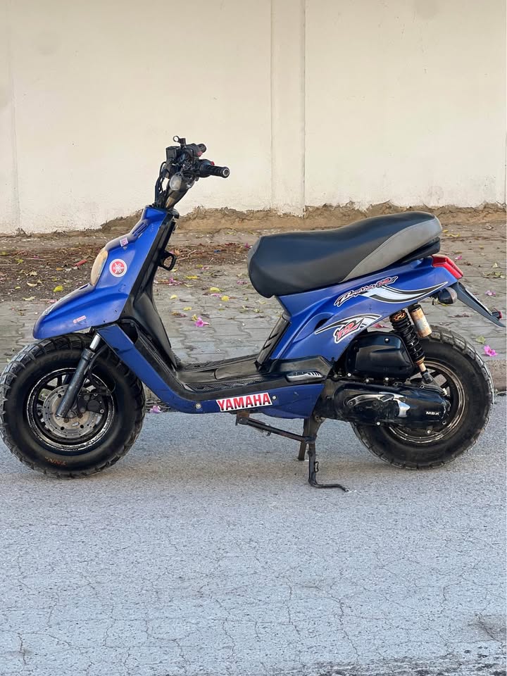 yamaha-booster-scooter-jeune-conducteur-ariana