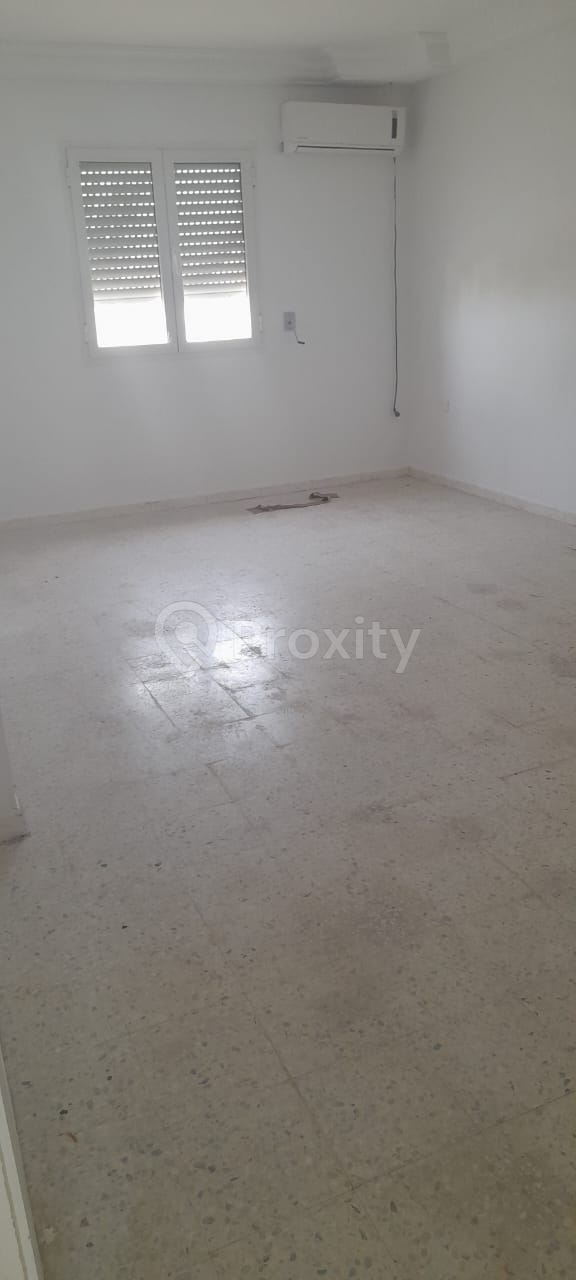 bureau-a-louer-ben-arous-piece-principale-clim