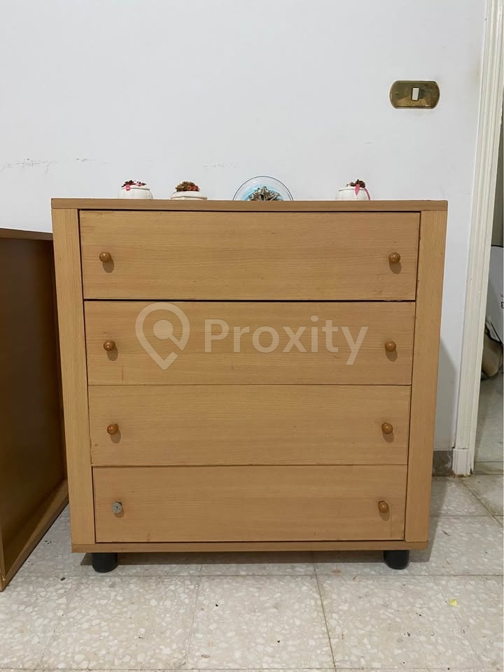 commode-rangement-chambre-bois-clair