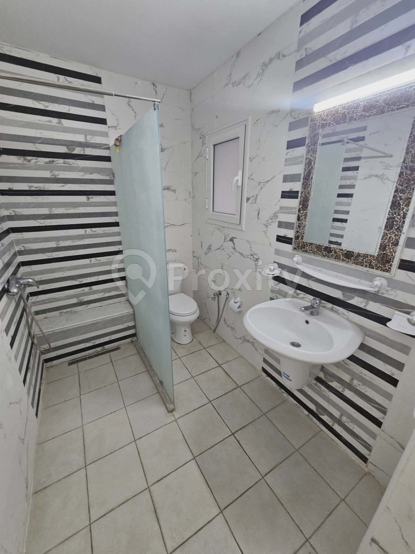 cuisine-equipee-appartement-s2-location-riadh-el-andalous