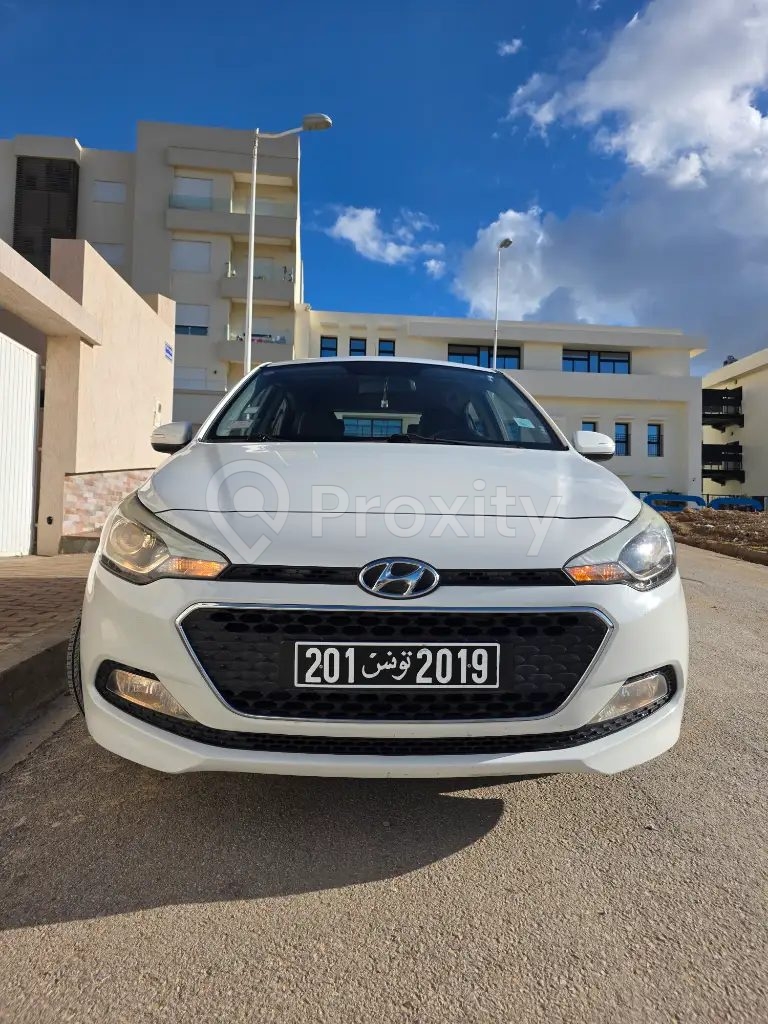 hyundai-i20-2017-occasion-jardin-el-menzah2-face-avant
