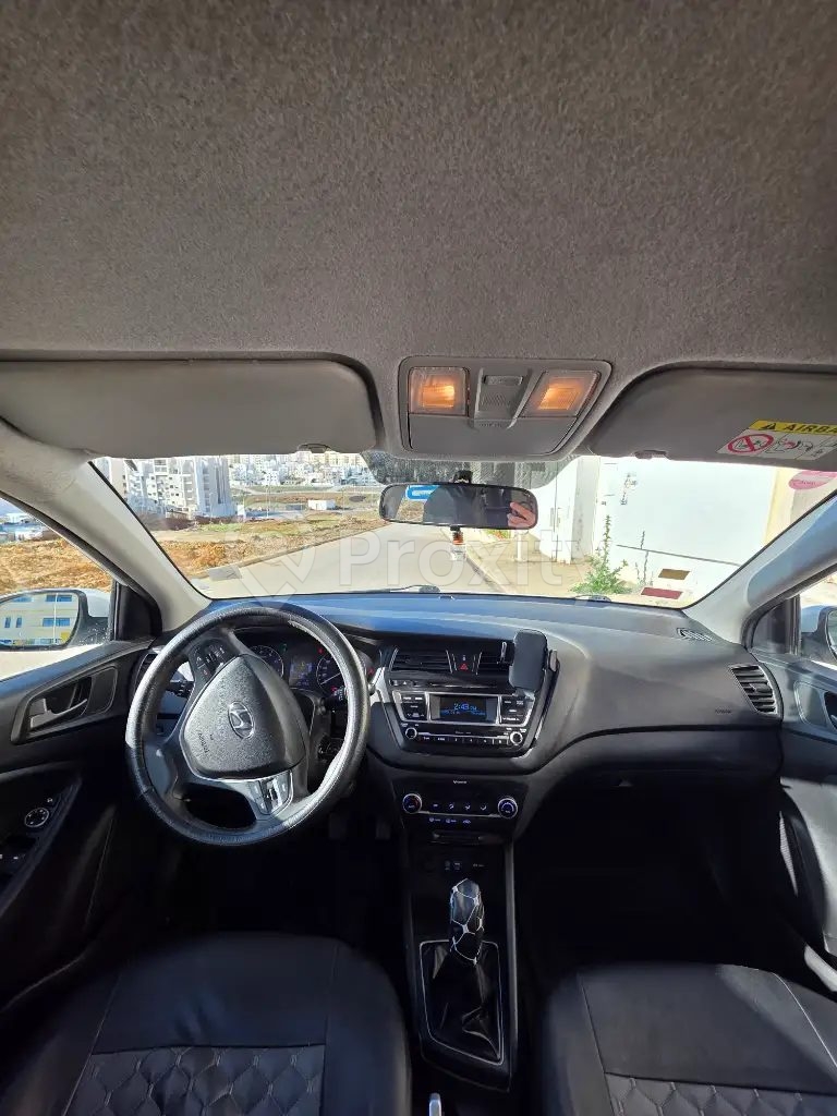 interieur-hyundai-i20-2017-tableau-de-bord-tunisie