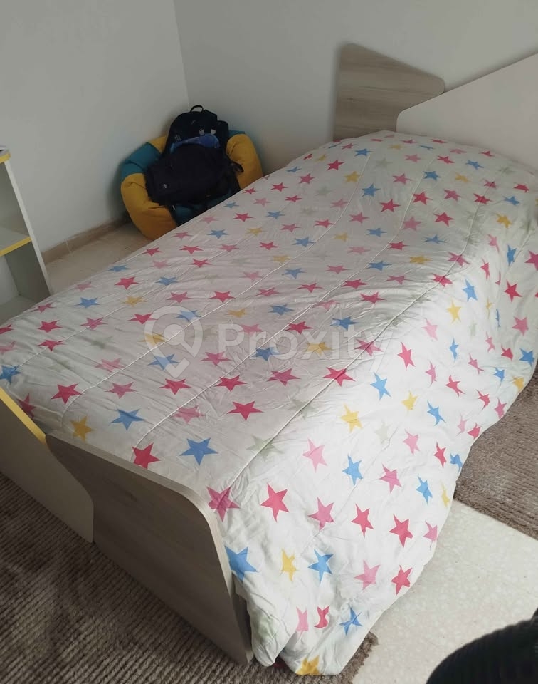 lit-enfant-une-place-bureau-chaise-ariana