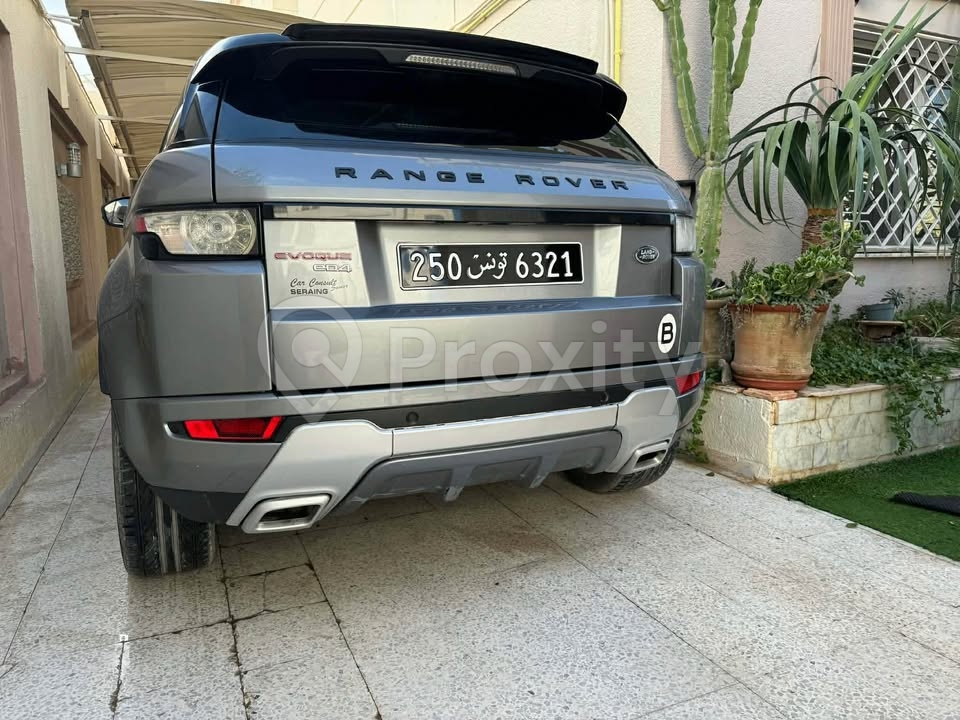 range-rover-evoque-2014-jantes-noires-suv-luxe