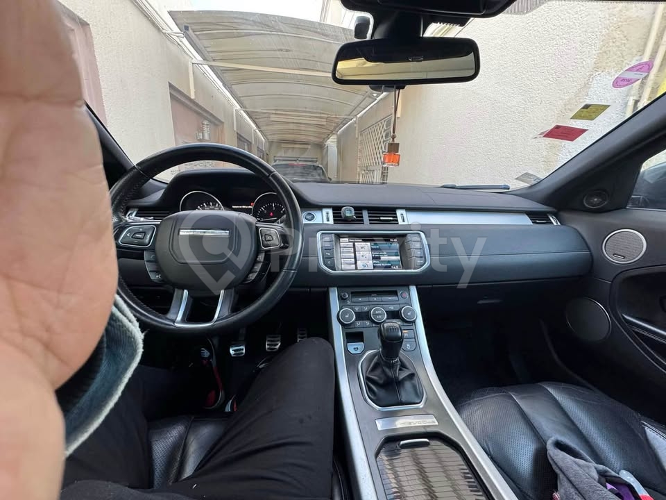 range-rover-evoque-2014-volant-boite-manuelle
