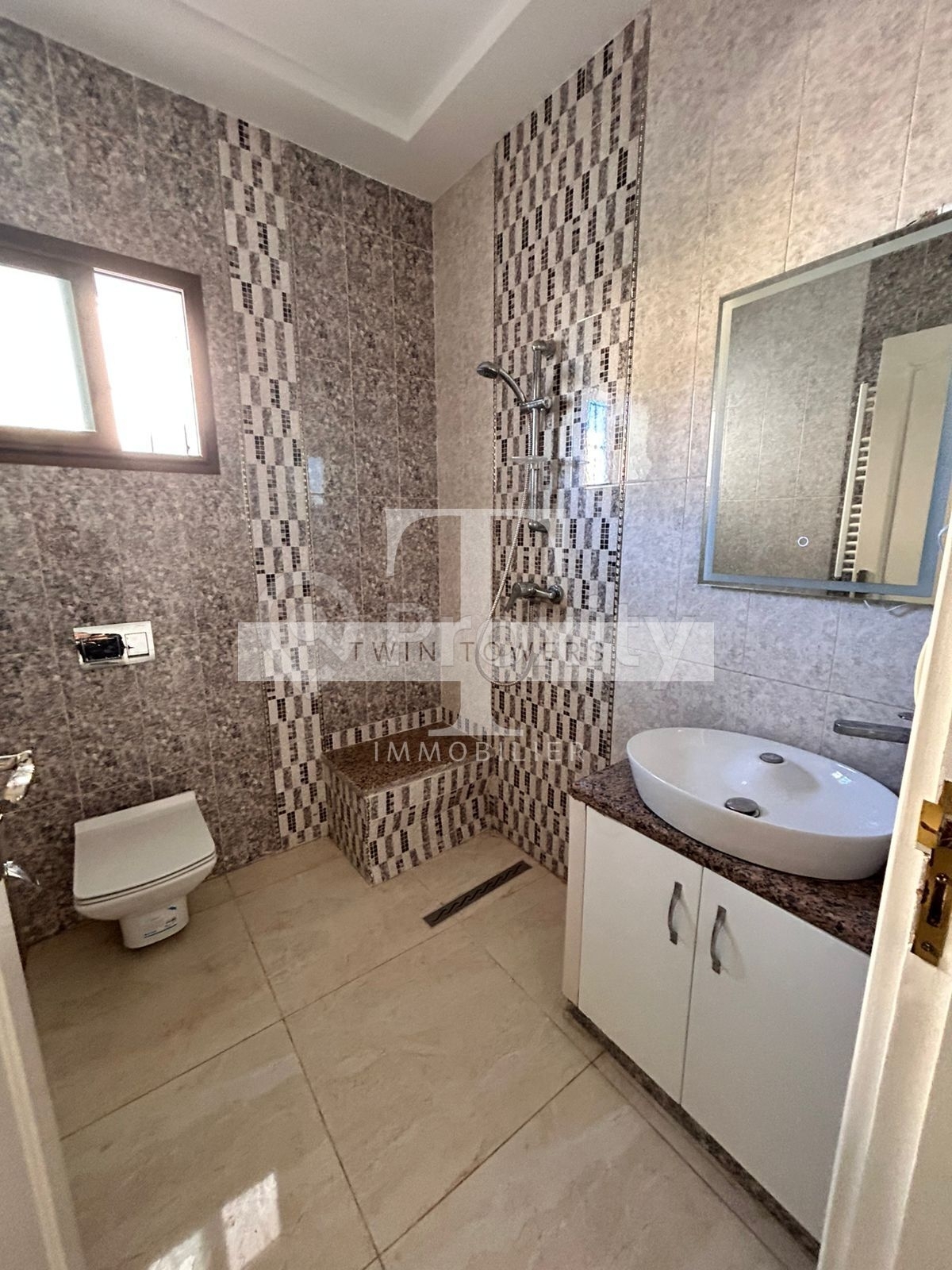 thumb_1210542_property_xlarge