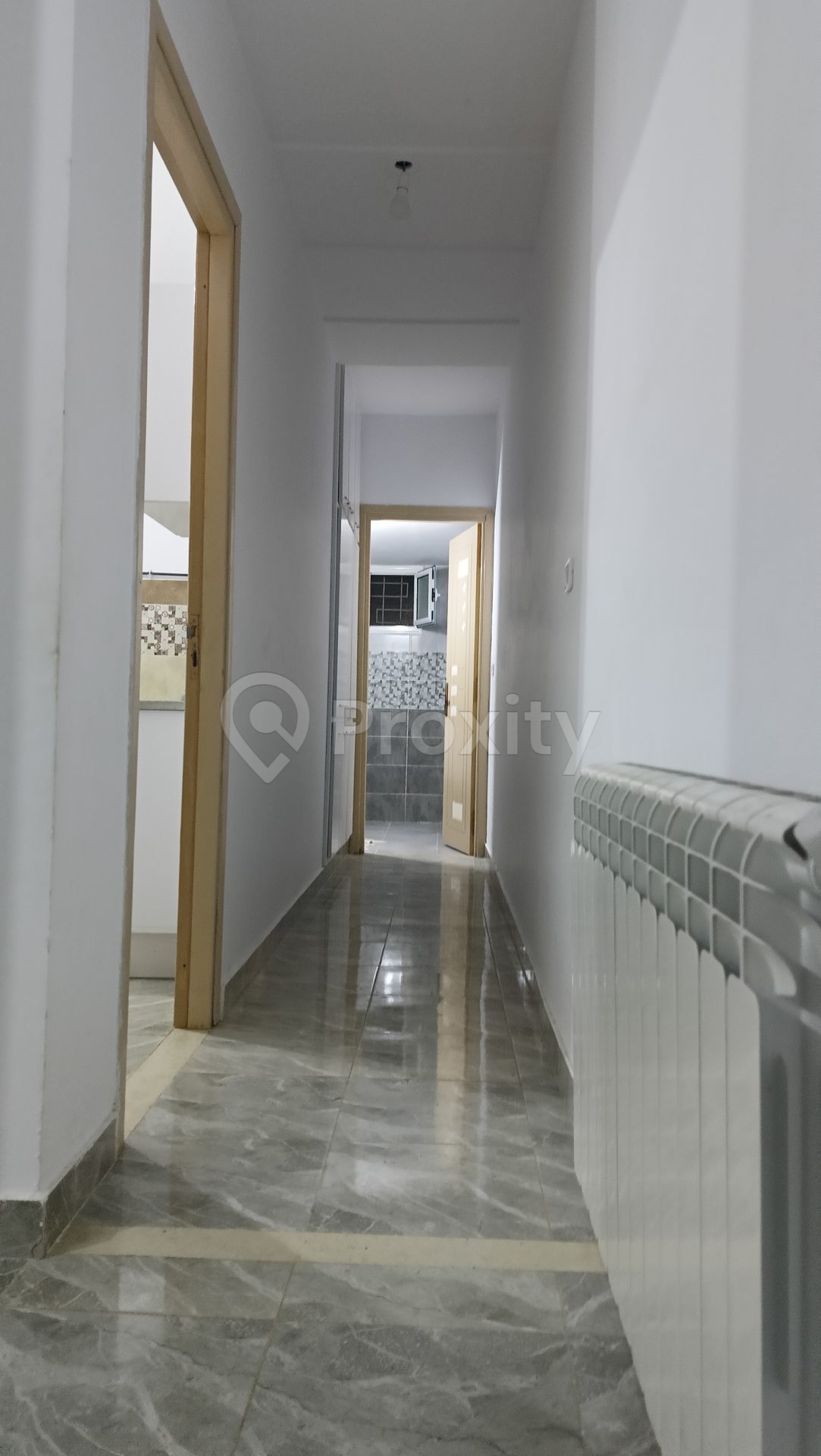 Appartement S+2 100 m² avec chauffage central – Radès / Ezzahra (près salle L'Alliance) – 650 TND