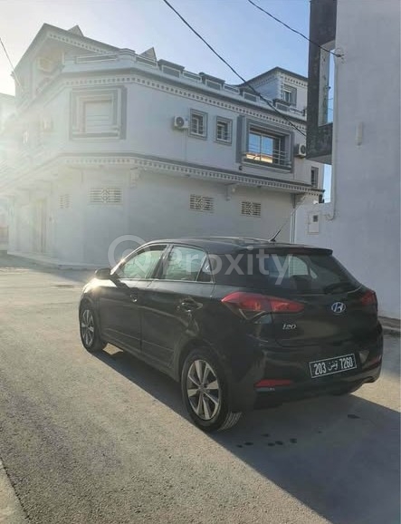 Hyundai i20 2018 (5 CV) 172 000 km – Clim auto, jantes alliage, LED – Bizerte